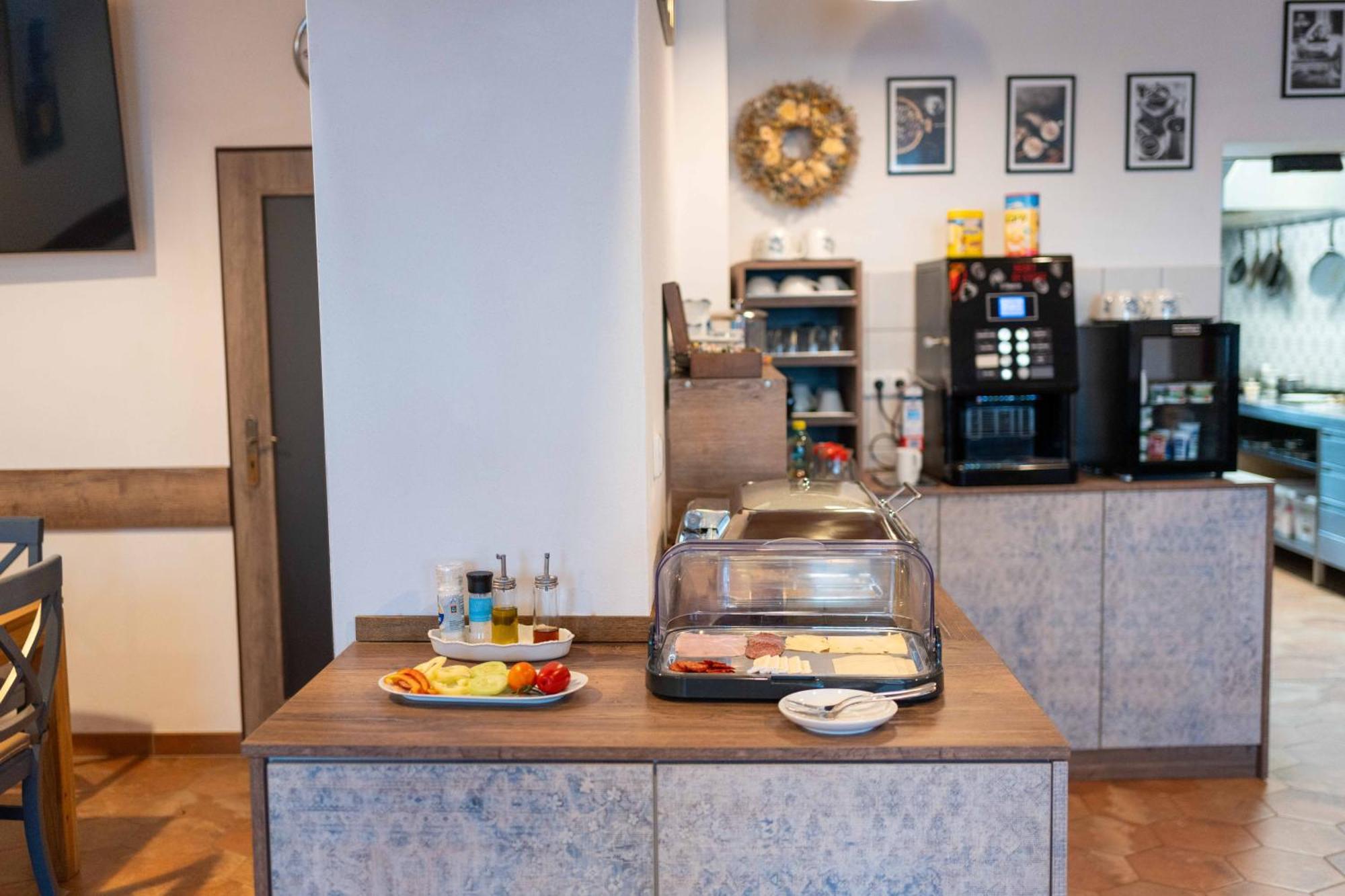 Hotel Volf Přeštice Esterno foto