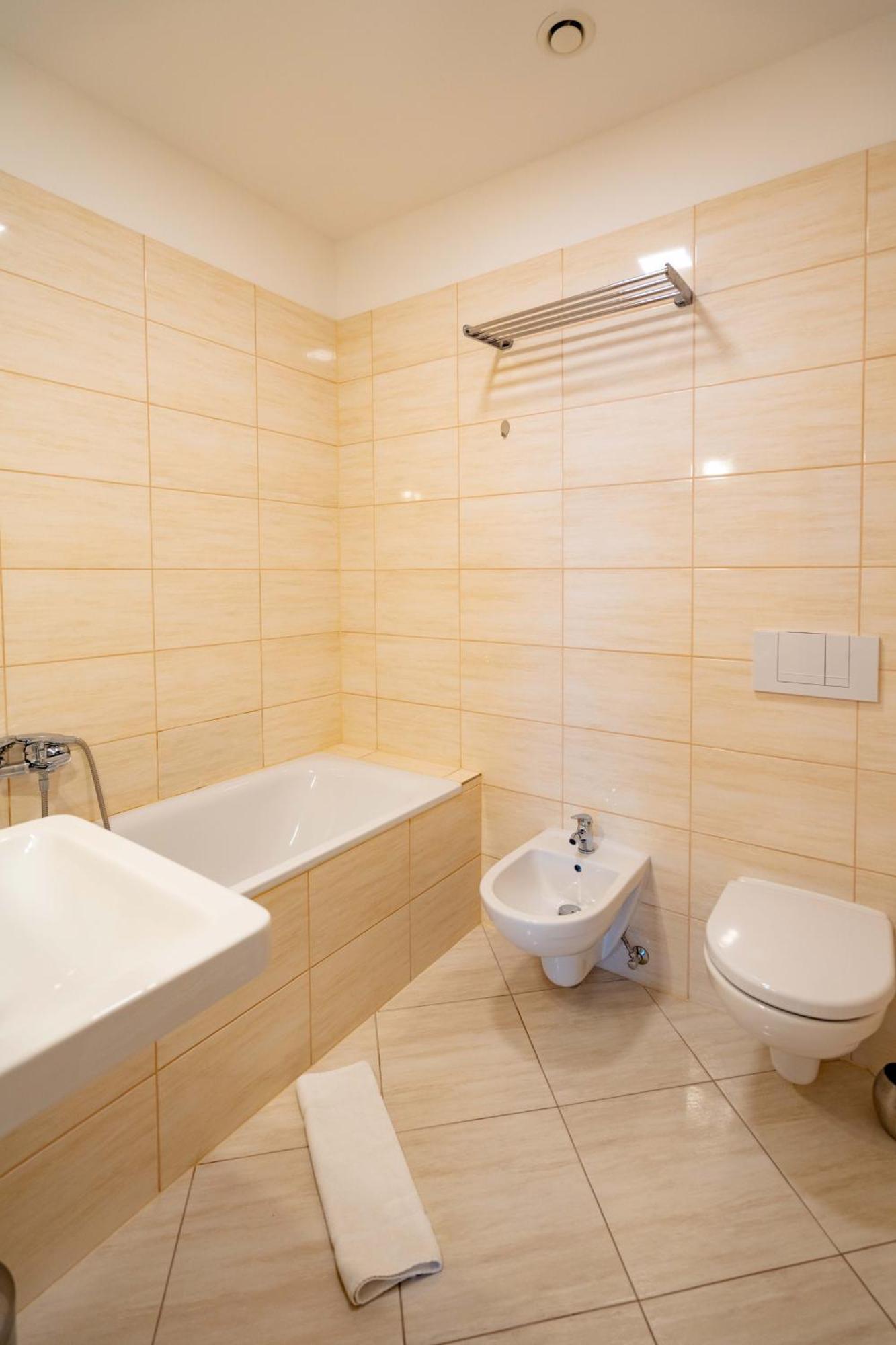 Hotel Volf Přeštice Esterno foto