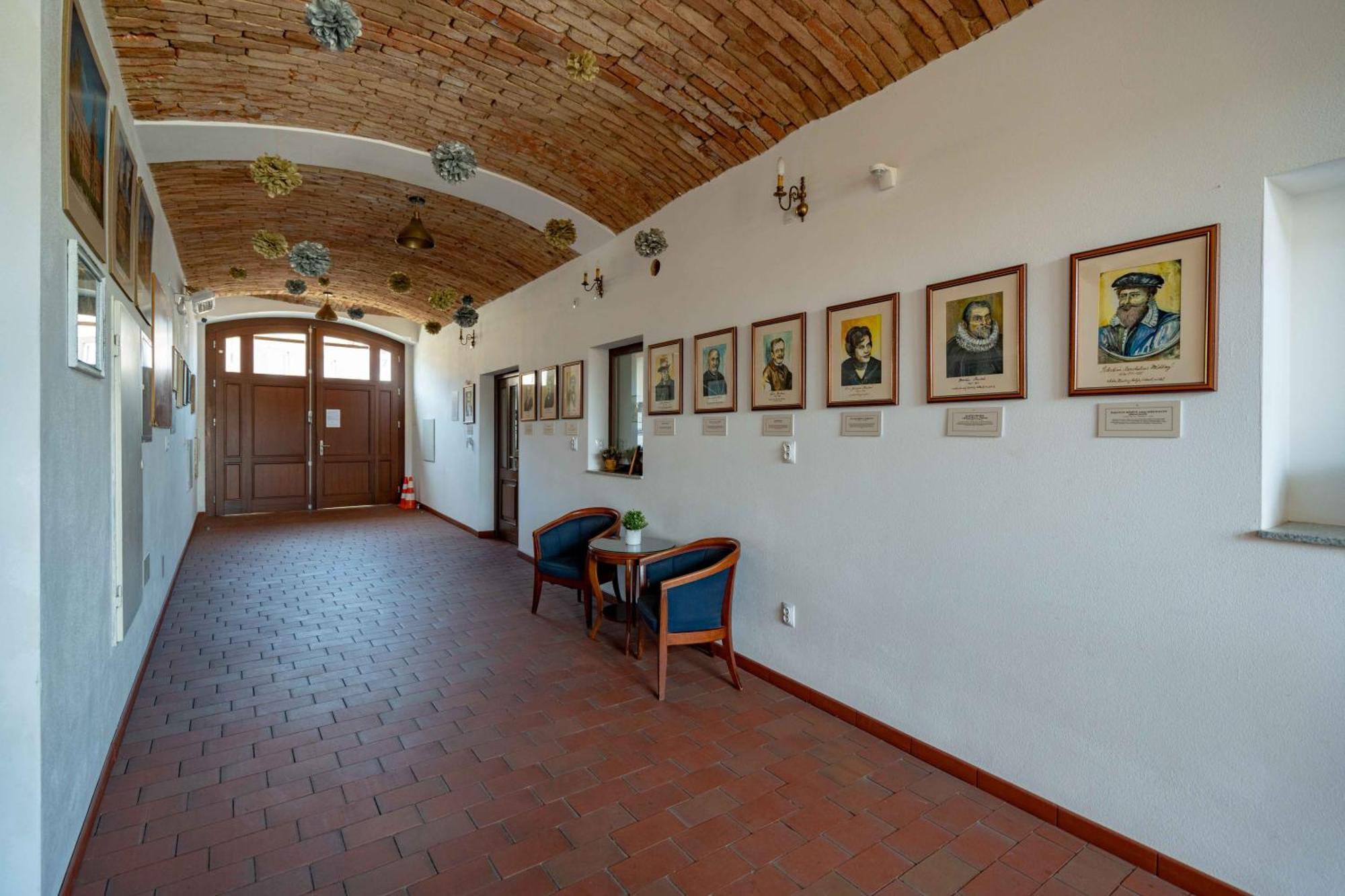 Hotel Volf Přeštice Esterno foto